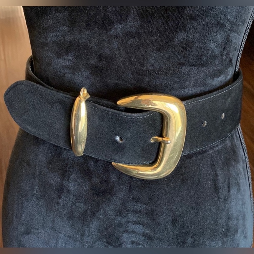 Escada vintage size 36 black suede belt gold hardware